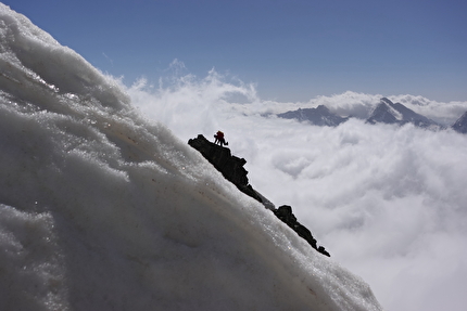 Punta Vardaz, Mont Blanc, Simon Richardson, Michael Rinn - Climbing the South Ridge of Punta Vardaz in the Mont Blanc massif (Simon Richardson, Michael Rinn 18-19/06/2024)