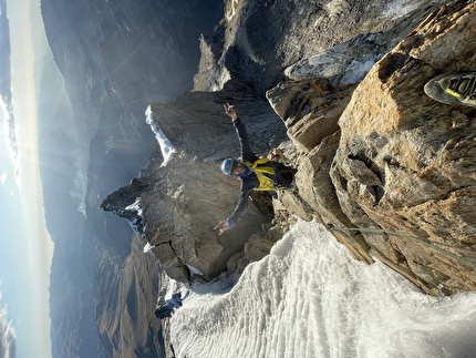 Nevado Cashan Ovest Perù, Mike Bowyer, Tom Schindfessel - La prima salita di 'La Suerte viene la suerte se va' sulla parete NE di Nevado Cashan Oeste in Perù (Mike Bowyer, Tom Schindfessel 12/07/2024)