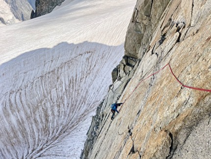 Cric e Croc, new rock climb on Rognon Vaudano below Dent du Géant (Mont Blanc massif)