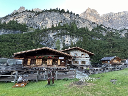 Rifugio Scotoni - Rifugio Scotoni, Dolomiti