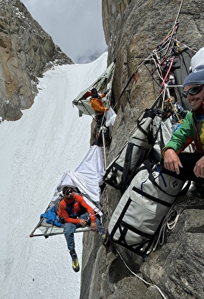 Grand Diedre Desplomando, Trango Tower - Grand Diedre Desplomando, Trango Tower (Tomáš Buček, František Bulička, Martin Krasňanský, Michal Mikušinec, estate 2024)