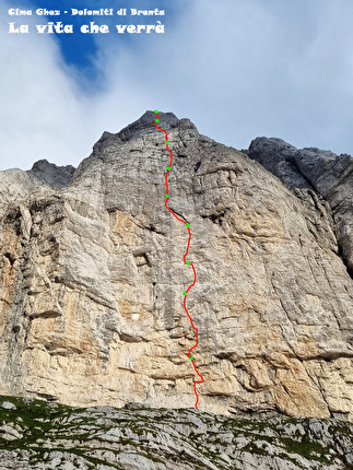 Cima Ghez, Valle d’Ambiez, Dolomiti di Brenta, Rolando Larcher, Alessandro Larcher - Il tracciato della via 'La Vita che verrà' in Valle d’Ambiez (Dolomiti di Brenta), aperta in solitaria e dal basso da Rolando Larcher nel 1999