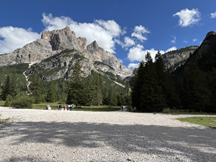 Capanna Alpina - Rifugio Scotoni, Dolomiti - L'inizio del sentiero che da Capanna Alpina porta al Rifugio Scotoni (Dolomiti)