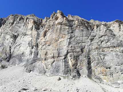 Vietato sporgersi alla Granta Parei in Val di Rhêmes. Di Mario Ogliengo