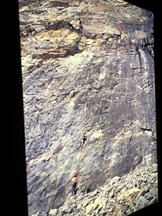 Granta Parei Val di Rhêmes Valle d'Aosta - Granta Parey in Val di Rhêmes: apertura del primo tiro