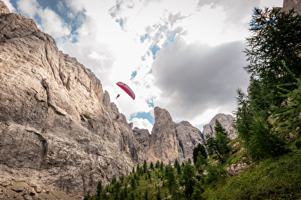 Eclissi, Vallaccia, Dolomites, Luca Ducoli, Leo Gheza - Leo Gheza making the first ascent of 'Eclissi' on Torre di Mezzaluna in Vallaccia (Dolomites) with Luca Ducoli, August 2024