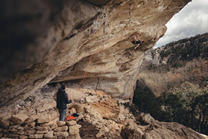 Adam Ondra Buoux - Adam Ondra in arrampicata nel nuovo settore di Buoux