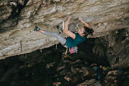 Ainhize Belar Barrutia ticks her first 9a+, Iñi Ameriketan at Baltzola