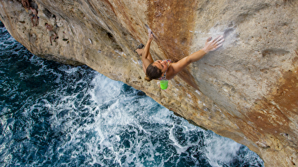 Yeah buddy, Angie Scarth-Johnson, Hazel Findlay - Angie Scarth-Johnson deep water solo a Maiorca