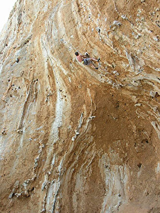 Kalymnos, Spartacus - Spartacus, Kalymnos:  Nicholas Hobley tentando Daniboy 8a 