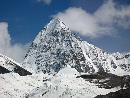 Yawash Sar, Karakoram, Mick Fowler, Victor Saunders - Yawash Sar (6258m) in the Karakorum, and the line climbed alpine style by Mick Fowler and Victor Saunders in September 2024