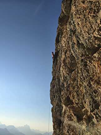 Ey Sbighèz, Sas dales Nü, Sella, Dolomiti, Alessandro Baù, Alessandro Beber, Matteo Pavana - L'apertura di 'Ey Sbighèz' al Sas dales Nü nel gruppo del Sella, Dolomiti (Alessandro Baù, Alessandro Beber, Matteo Pavana 29-30/08/2024)