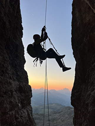 Ey Sbighèz, Sas dales Nü, Sella, Dolomiti, Alessandro Baù, Alessandro Beber, Matteo Pavana - L'apertura di 'Ey Sbighèz' al Sas dales Nü nel gruppo del Sella, Dolomiti (Alessandro Baù, Alessandro Beber, Matteo Pavana 29-30/08/2024)