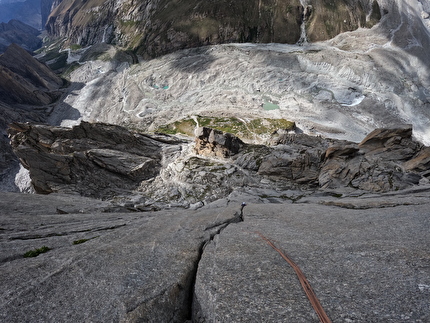 Azzardo Estremo, Sckem Braq, Nangma Valley, Pakistan, Chiara Gusmeroli, Matteo De Zaiacomo  - L'apertura di 'Azzardo Estremo' sullo Sckem Braq nella Nangma Valley in Pakistan (Chiara Gusmeroli, Matteo De Zaiacomo estate 2024)