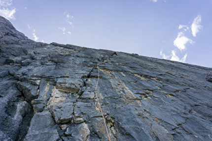 Speckkarplatte, Karwendel, Austria, Armin Fuchs, Peter Manhartsberger - Establishing the penultimate pitch of 'Leider Geil' on Speckkarplatte, Karwendel, Austria (Armin Fuchs, Peter Manhartsberger)