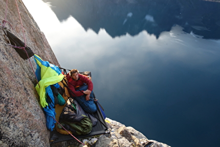 Torsukattak Fjord, Greenland, Miška Izakovičová, Callum Johnson, Tim Miller, Simon Smith - Torsukattak Fjord, Greenland: portaledge camp on The Thumbnail