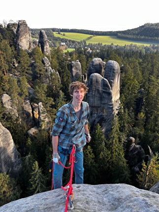 Adrspach, Michał Czech, Paweł Zieliński - Adrspach: Michał Czech before the top of Milenci after having climbed 'Dlouhý kout'