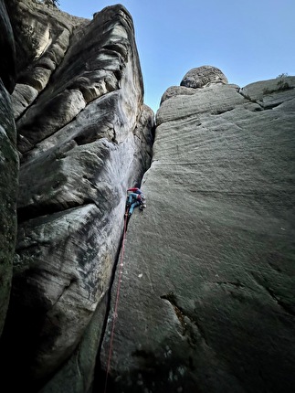 Adrspach, Michał Czech, Paweł Zieliński - Adrspach: Michał Czech climbing 'Stará cesta', Vinnetou