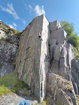 Arrampicata in Galles, Caterina Bassi, Martino Quintavalla - Arrampicata in Galles: Caterina Bassi su G'Day arete 6c - Australia, Llanberis