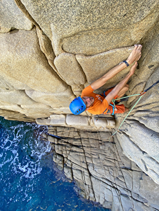 Mikado, Sardinia, Maurizio Oviglia - Antonio Iaria climbing 'Lupus in Tabula' at the crag Mikado in Sardinia