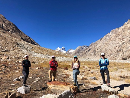 Lalung Women’s Expedition, India, Ana Baumgartner, Urša Kešar, Anja Petek, Patricija Verdev - Group photo of the 2024 Indian Himalaya Women's Expedition in base camp: Urša Kešar, Patricija Verdev, Anja Petek and Ana Baumgartner