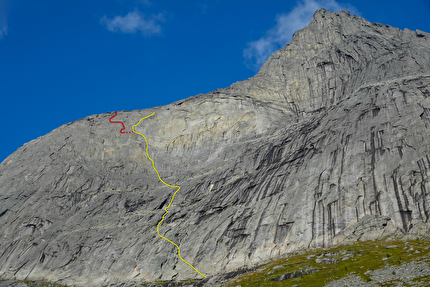 Stetind Norvegia, Dave MacLeod, Calum Muskett - Il tracciato della via 'Line Dancing' (800m, E5 6b) sulla parete SO di Stetind in Norvegia (Dave MacLeod, Calum Muskett 09/2024)