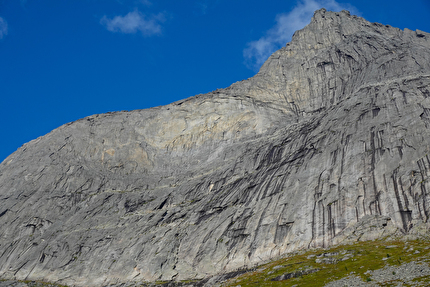 Stetind Norvegia, Dave MacLeod, Calum Muskett - La parete SO di Stetind in Norvegia