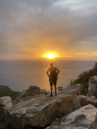 Punta Argennas, Sardegna, Alessandro Beber, Matteo Faletti, Marco Maganzini - L'apertura di 'Coro Meu' alla Punta Argennas in Sardegna (Alessandro Beber, Matteo Faletti, Marco Maganzini 10/2024)