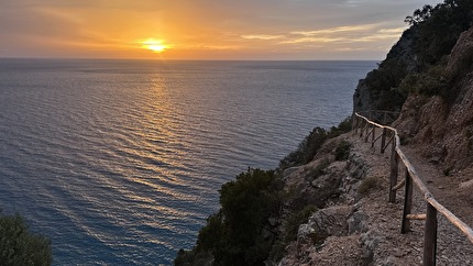 Punta Argennas, Sardegna, Alessandro Beber, Matteo Faletti, Marco Maganzini - L'apertura di 'Coro Meu' alla Punta Argennas in Sardegna (Alessandro Beber, Matteo Faletti, Marco Maganzini 10/2024)