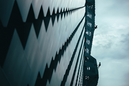 Mammut - Adam Ondra’s ascent on the exterior of CopenHill: a symbol of commitment to sustainability.