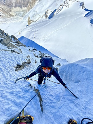 Aiguille du Toula, Monte Bianco, Niccolò Bruni, Federica Furia - L'apertura di 'C'est trop facile' all'Aiguille du Toula nel massiccio del Monte Bianco (Niccolò Bruni, Federica Furia 01/11/2024)