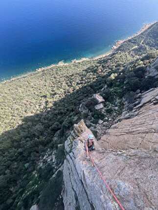 Dillosauro Sardinia, Enrico Sasso - Giulia Elettra Fresia climbing Dillosauro in Sardinia