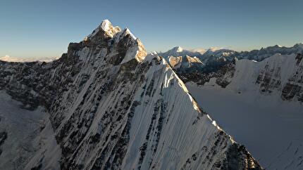 Langtang Nepal, Roger Bovard, François Cazzanelli, Emrik Favre, Jerome Perruquet, Francesco Ratti, Stefano Stradelli, Giuseppe Vidoni - Kimshung 2024, Langtang, Nepal (Roger Bovard, François Cazzanelli, Emrik Favre, Jerome Perruquet, Francesco Ratti, Stefano Stradelli, Giuseppe Vidoni)