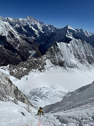 Langtang Nepal, Roger Bovard, François Cazzanelli, Emrik Favre, Jerome Perruquet, Francesco Ratti, Stefano Stradelli, Giuseppe Vidoni - Kimshung 2024, Langtang, Nepal (Roger Bovard, François Cazzanelli, Emrik Favre, Jerome Perruquet, Francesco Ratti, Stefano Stradelli, Giuseppe Vidoni)