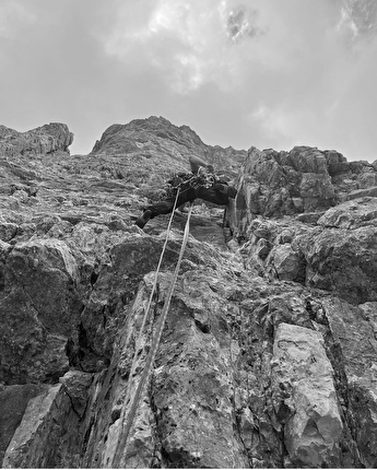 Torrione Carducci, Dolomiti di Sesto, Omar Pradella, Aldo Valmassoi - L'apertura di 'Per Sempre' al Torrione Carducci, gruppo Croda dei Toni, Dolomiti di Sesto (Omar Pradella, Aldo Valmassoi 08/2024)