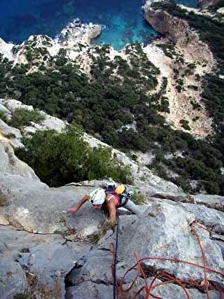 Dalla Valle dell'Orco alla Sardegna, Matteo Giglio, Anna Torretta - Anna Torretta impegnata sul quinto tiro di Issalada 'e purpos a Orronnoro in Sardegna