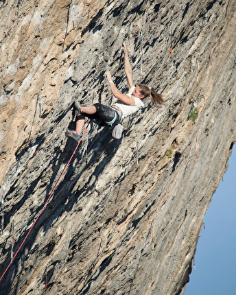 Jessica Pilz - Jessica Pilz climbing Papichulo (9a+) at Oliana in Spain