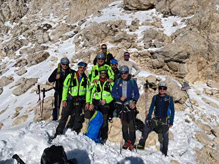 Bivacco Bafile, Corno Grande, Gran Sasso - La rimozione del bivacco 'Andrea Bafile' sulla cresta Sud-Est della Vetta Centrale del Corno Grande del Gran Sasso, 16/11/2024