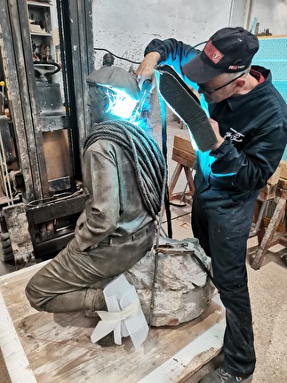 San Martino di Castrozza, Dolomiti - Le varie fasi della lavorazione delle statue di Michele Bettega e Bortolo Zagonel