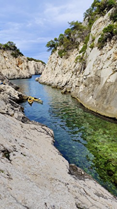 Selvaggio Blu Sardegna kayak & climb, Giulia Gabani, Francesco Sauro - Portu Pedrosu, Selvaggio Blu kayak & climb (Giulia Gabani, Francesco Sauro 10/2024)