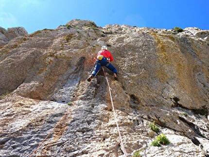 Tunisia, Halg Itwiln Djebel Zaghouan, Markus Aufderklam, Luca Giupponi, Rolando Larcher - 'Quarantaine' al Halg Itwil (Djebel Zaghouan, Tunisia): Luca Giupponi in apertura del 7° tiro