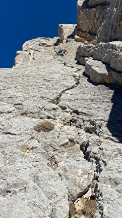 Muntejela de Senes, Dolomiti, Simon Kehrer, Marta Willeit - L'apertura di 'Lastun de Mareo' al Muntejela de Senes, Dolomiti (Simon Kehrer, Marta Willeit 04/11/2024)