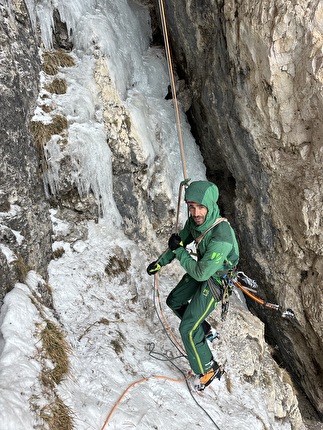 Vallunga, Dolomiti, Francesco Favilli, Daniel Ladurner, Mathieu Maynadier - L'apertura di 'Birthday Crack' in Vallunga, Dolomiti (Francesco Favilli, Daniel Ladurner, Mathieu Maynadier 05/01/2024)