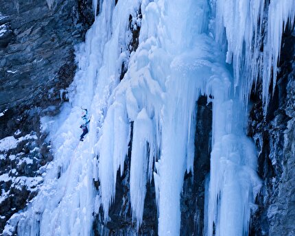 Cogne Ice Opening - Dal 12 al 15 dicembre si terrà il Cogne Ice Opening 2024, il festival di arrampicata su ghiaccio in Valle d'Aosta.