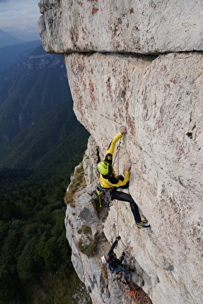 Monte Campolongo, Prealpi Vicentine, Nicola Bertoldo, Ivo Maistrello - L'apertura di 'Essenza' al Monte Campolongo, Prealpi Vicentine (Nicola Bertoldo, Ivo Maistrello 13-14/07/2024)