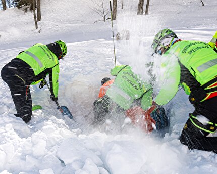 Soccorso Alpino - Il Corpo Nazionale Soccorso Alpino e Speleologico in azione