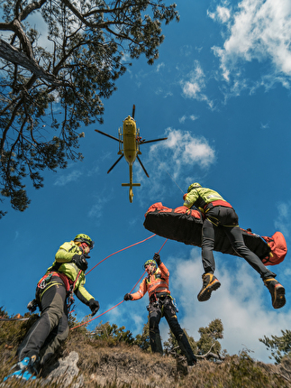 Soccorso Alpino - Il Corpo Nazionale Soccorso Alpino e Speleologico in azione