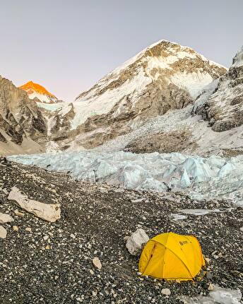 Jost Kobusch Everest West Ridge winter solo - Jost Kobusch