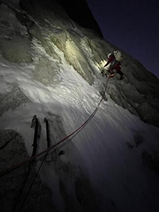 Sciora Dafora, Sciora di Fuori, Roger Schäli, Peter von Känel - Making the first ascent of 'Methadone' on the NNE face of Sciora Dafora in Switzerland (Roger Schäli, Peter von Känel 31/12/2024)