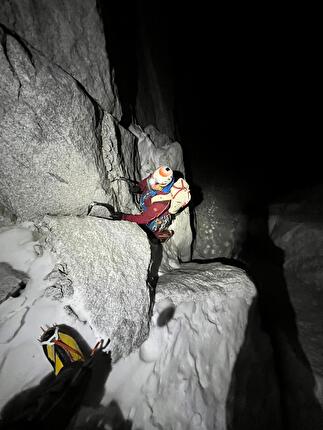 Sciora Dafora, Sciora di Fuori, Roger Schäli, Peter von Känel - Making the first ascent of 'Methadone' on the NNE face of Sciora Dafora in Switzerland (Roger Schäli, Peter von Känel 31/12/2024)